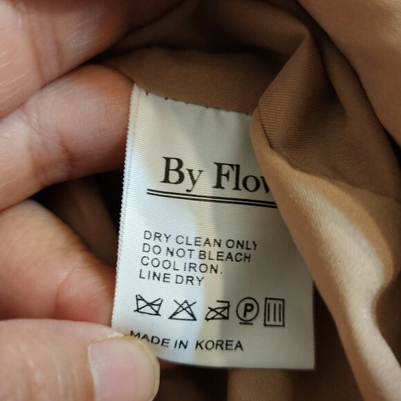 By Flow Mini Dress Eyelet Embroidered Lace Beige V Neck Zip Ruffle Feminine Edgy - Picture 11 of 15